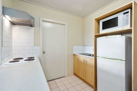 Knox International Hotel And Apartments - Holiday Adelaide 19