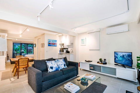 The Waterfront Apartment - Holiday Adelaide 7