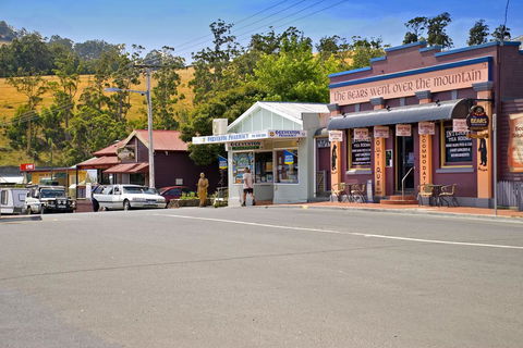 The Bears Went Over The Mountain - Holiday Adelaide 2