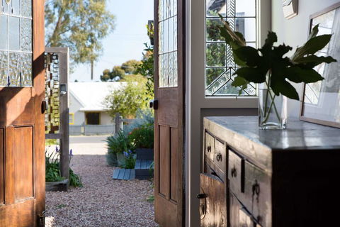 The Blue Barn - Holiday Adelaide 2