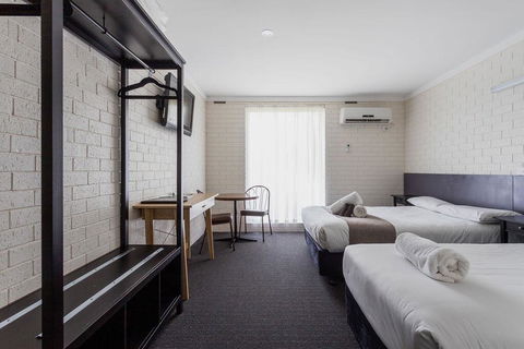 The Busselton Motel - Holiday Adelaide 2