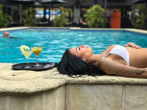 The Cavenagh - Holiday Adelaide 1