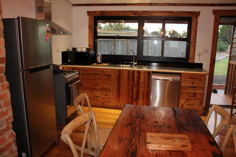 The Cottage - Holiday Adelaide 1