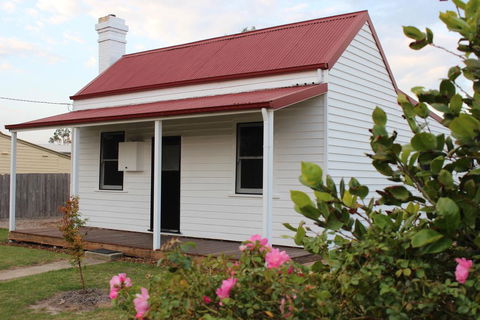 The Cottage - Holiday Adelaide 3