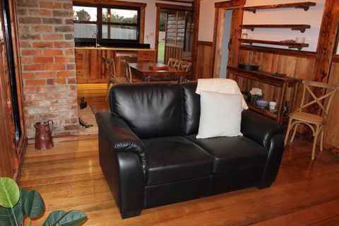 The Cottage - Holiday Adelaide 2