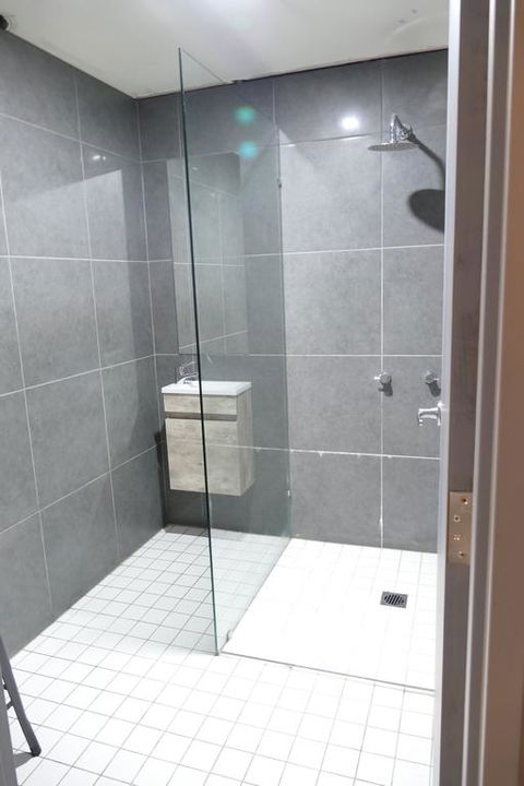 The Crown & Anchor Hotel - Holiday Adelaide 1
