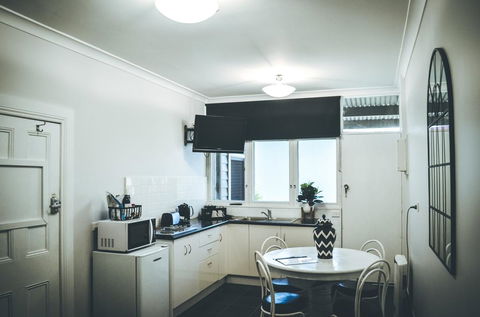 The Deck Quarters - Holiday Adelaide 1