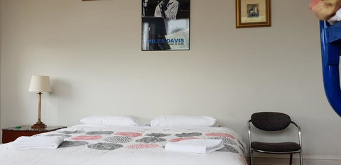 The Eastern Hotel - Holiday Adelaide 1