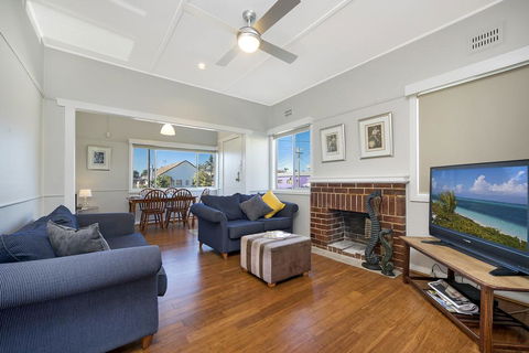 The Entrance North Lakeside Cottage - Holiday Adelaide 2