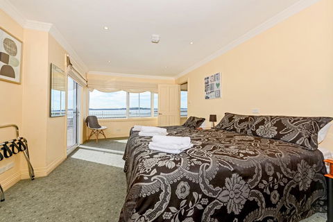 The Esplanade Kingston Beachfront - Holiday Adelaide 1