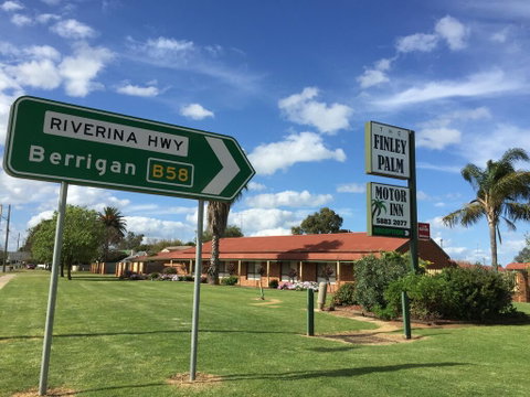 The Finley Palm Motor Inn - Holiday Adelaide 0