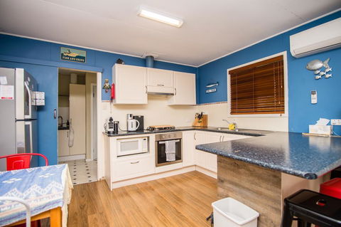 The Gee Beach House - Holiday Adelaide 2