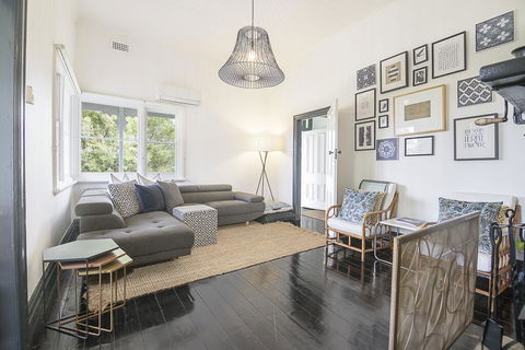 The Gardener's Cottage - Holiday Adelaide 1