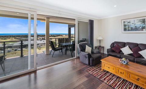 The Haven - 6A Turnberry Drive - Holiday Adelaide 2