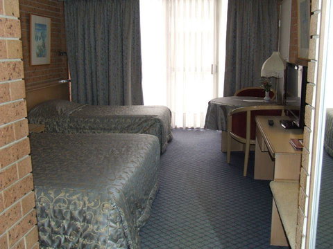 The John Hunter Motel - Holiday Adelaide 2