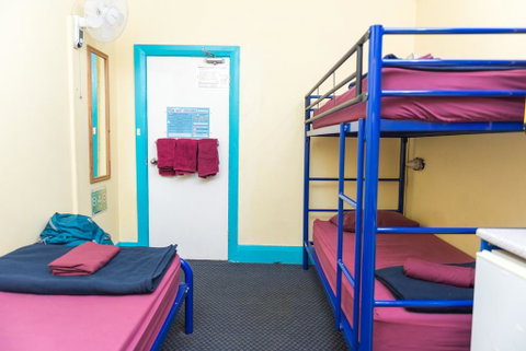 The Jolly Swagman Backpackers Hostel Sydney - Holiday Adelaide 2