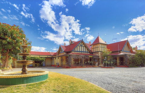 The Lodge Outback Motel - Holiday Adelaide 0