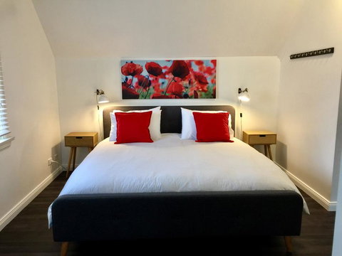 The Loft @ Denver - Holiday Adelaide 0