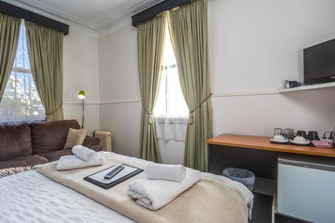 The Mews Motel - Holiday Adelaide 2