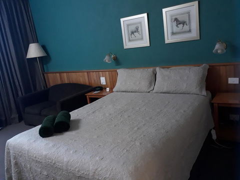 The Moe Motor Inn - Holiday Adelaide 1