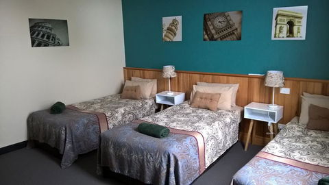 The Moe Motor Inn - Holiday Adelaide 3
