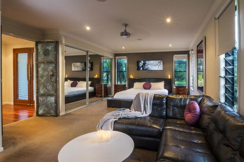 The Mountain View Retreat - Holiday Adelaide 1