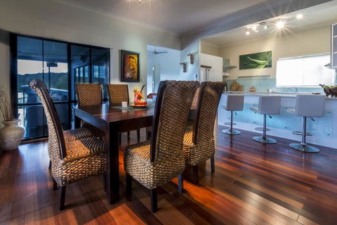 The Mountain View Retreat - Holiday Adelaide 3