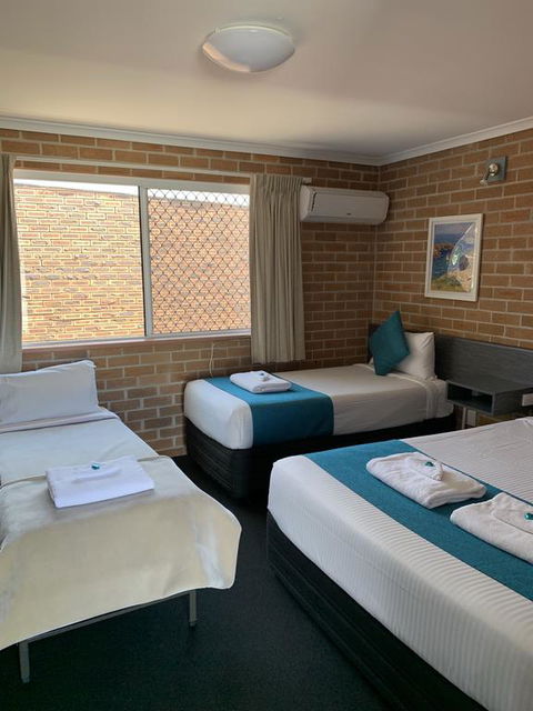 The Oaks Hotel Motel - Holiday Adelaide 3