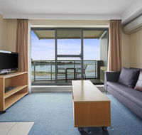 The Oaks Waterfront Resort Unit 511 - Holiday Adelaide