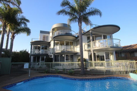 The Palms Apartments - Holiday Adelaide 1