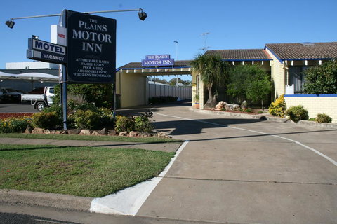 The Plains Motor Inn - Holiday Adelaide 0