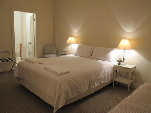 The Playhouse Hotel - Holiday Adelaide 2