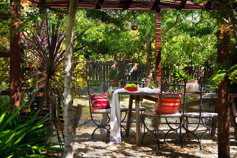 The Raglan - Holiday Adelaide 0