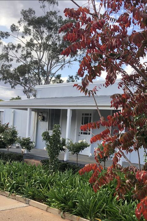 The Rested Guest 3 Bedroom Cottage West Wyalong - Holiday Adelaide 3