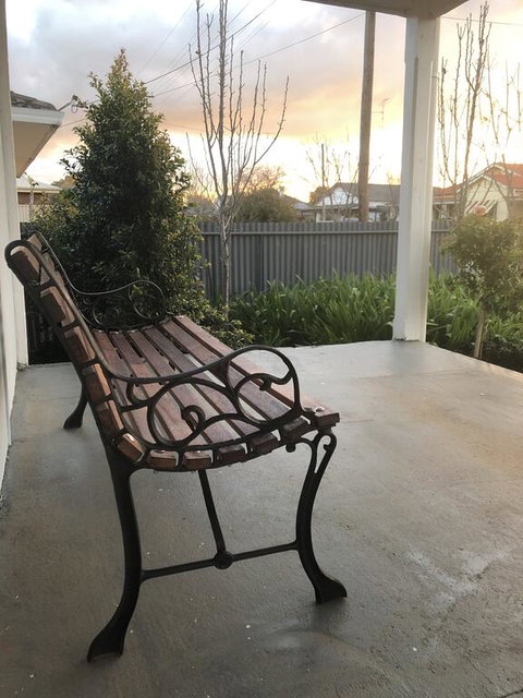 The Rested Guest 3 Bedroom Cottage West Wyalong - Holiday Adelaide 2
