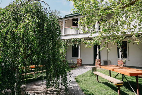 The Robin Hood Inn - Holiday Adelaide 0
