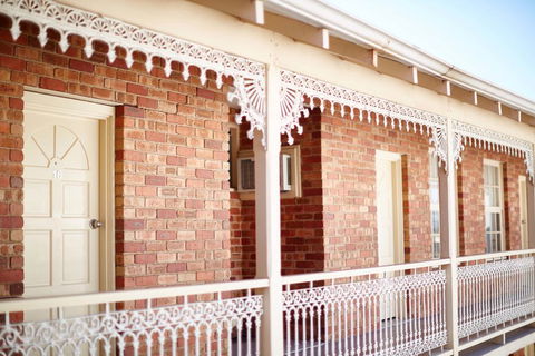 The Rose Hotel & Motel - Holiday Adelaide 0
