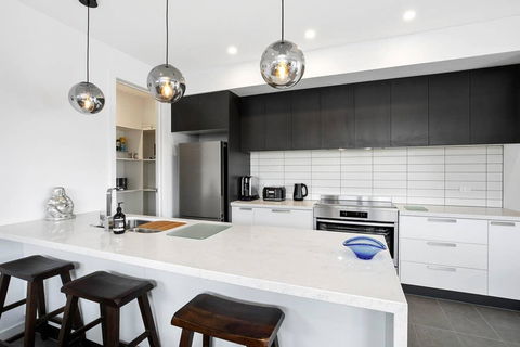 The Ryan Geelong CBD - Holiday Adelaide 1