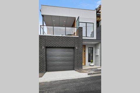 The Ryan Geelong CBD - Holiday Adelaide 3