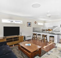 The Sands - 4/46 Jones Avenue Mollymook - Holiday Adelaide