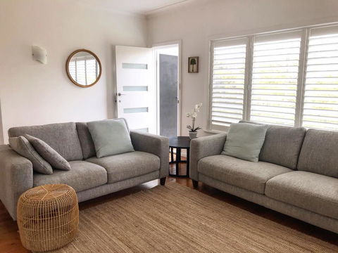 The Seaside Beachhouse Mollymook - Holiday Adelaide 3