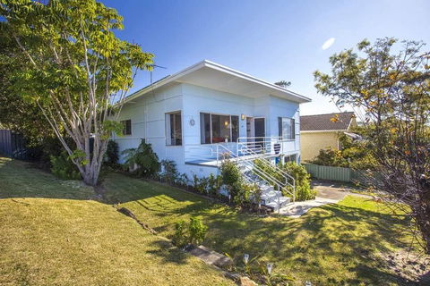 The Seaside Beachhouse Mollymook - Holiday Adelaide 1