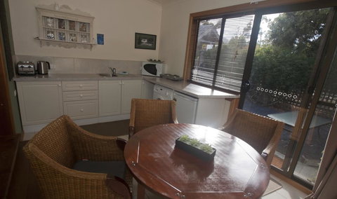 The Shingles Riverside Cottages - Holiday Adelaide 2