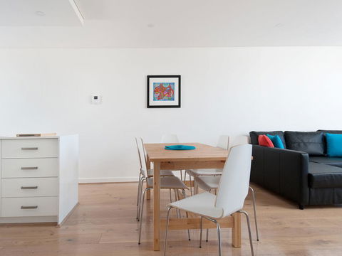 The Shoal, Unit 309/4-8 Bullecourt Street - Holiday Adelaide 0