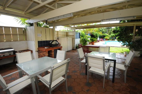 The Tahitian Holiday Apartments - Holiday Adelaide 2