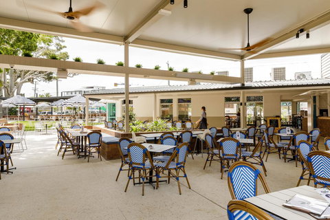 The Waterloo Bay Hotel - Holiday Adelaide 2