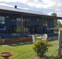The Wattle Lodge - Holiday Adelaide