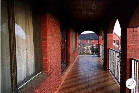 Thomastown Antique House En-suite Room - Holiday Adelaide 3