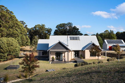 Three Paddocks - Holiday Adelaide 1