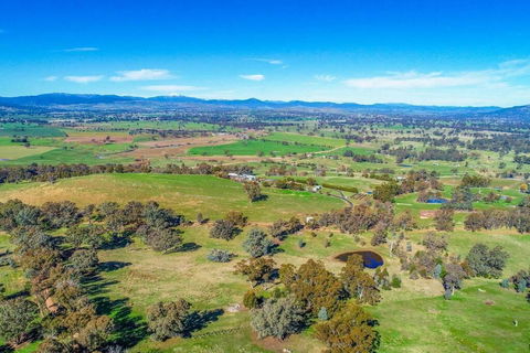 Timberline Park High Country Farmstay - Holiday Adelaide 0